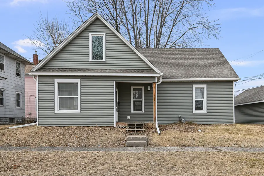 1715 3rd Street, Moline, IL 61265 - #2