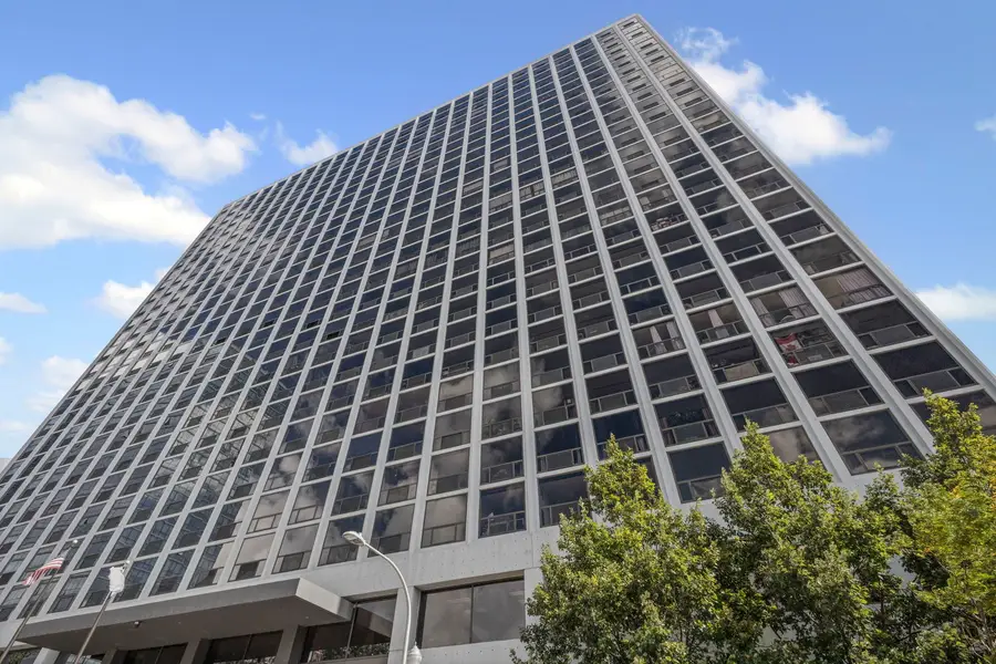 4343 N Clarendon Avenue #1715, Chicago, IL 60613 - #2