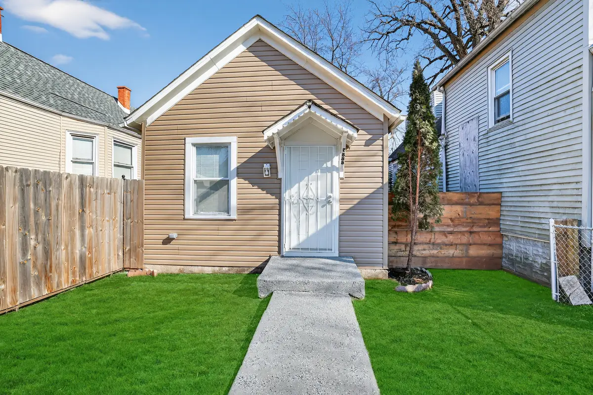 7535 S St. Lawrence Avenue, Chicago, IL 60619 - #1