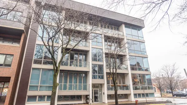 1947 W Diversey Parkway #101, Chicago, IL 60614