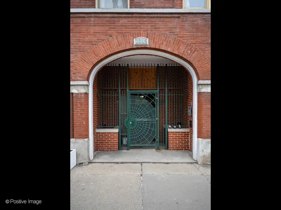 1013 W Webster Avenue #7, Chicago, IL 60614 - #2
