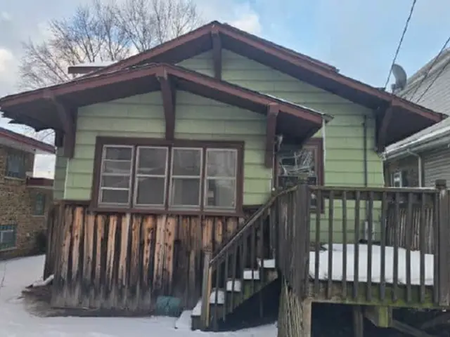 12218 Longwood Drive, Blue Island, IL 60406 - #3