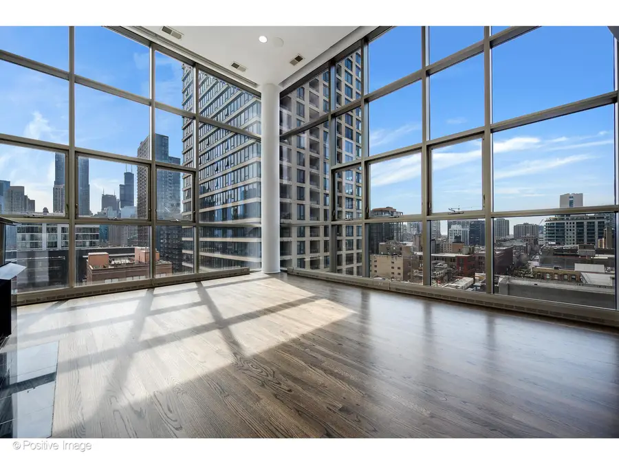 150 W Superior Street #1105, Chicago, IL 60654 - #2