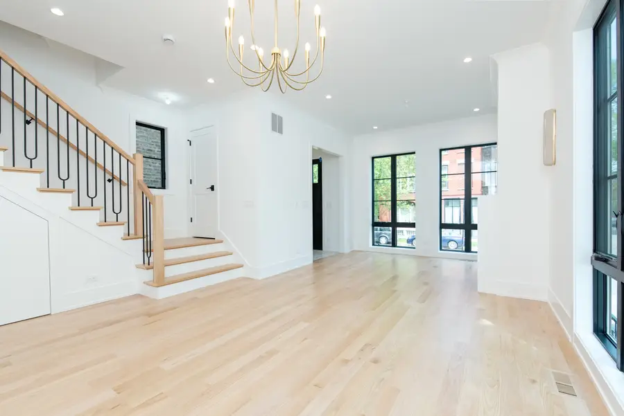 1410 W Laverne Avenue, Park Ridge, IL 60068 - #3