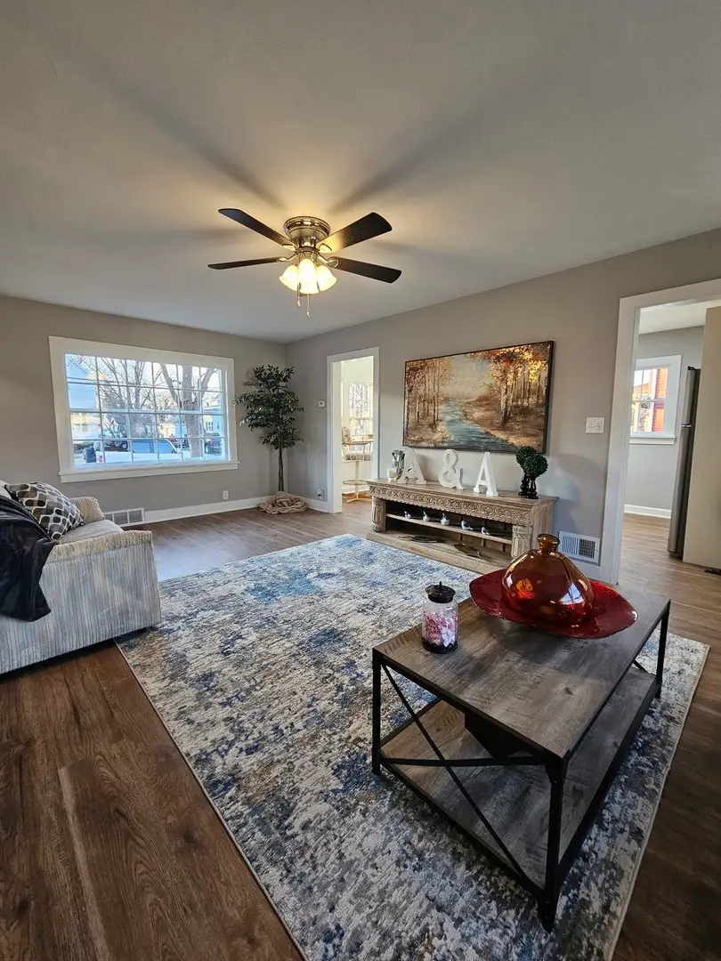 220 S Walnut Street, Sycamore, IL 60178 - #3