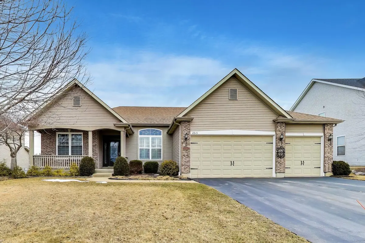 2313 Eisenhower Boulevard, McHenry, IL 60051 - #1