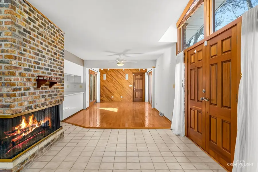 700 Mcclaran Avenue, Aurora, IL 60506 - #2