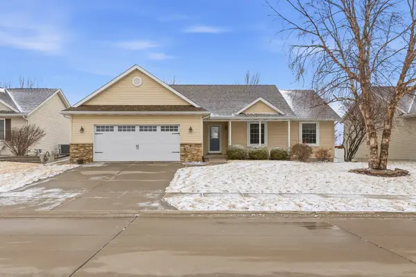 4514 Sapphire Lane, Bettendorf, IA 52722