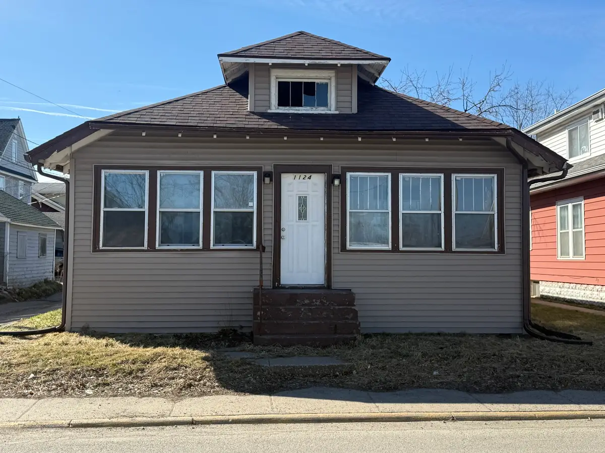 1124 18th Avenue, Rock Island, IL 61201 - #1