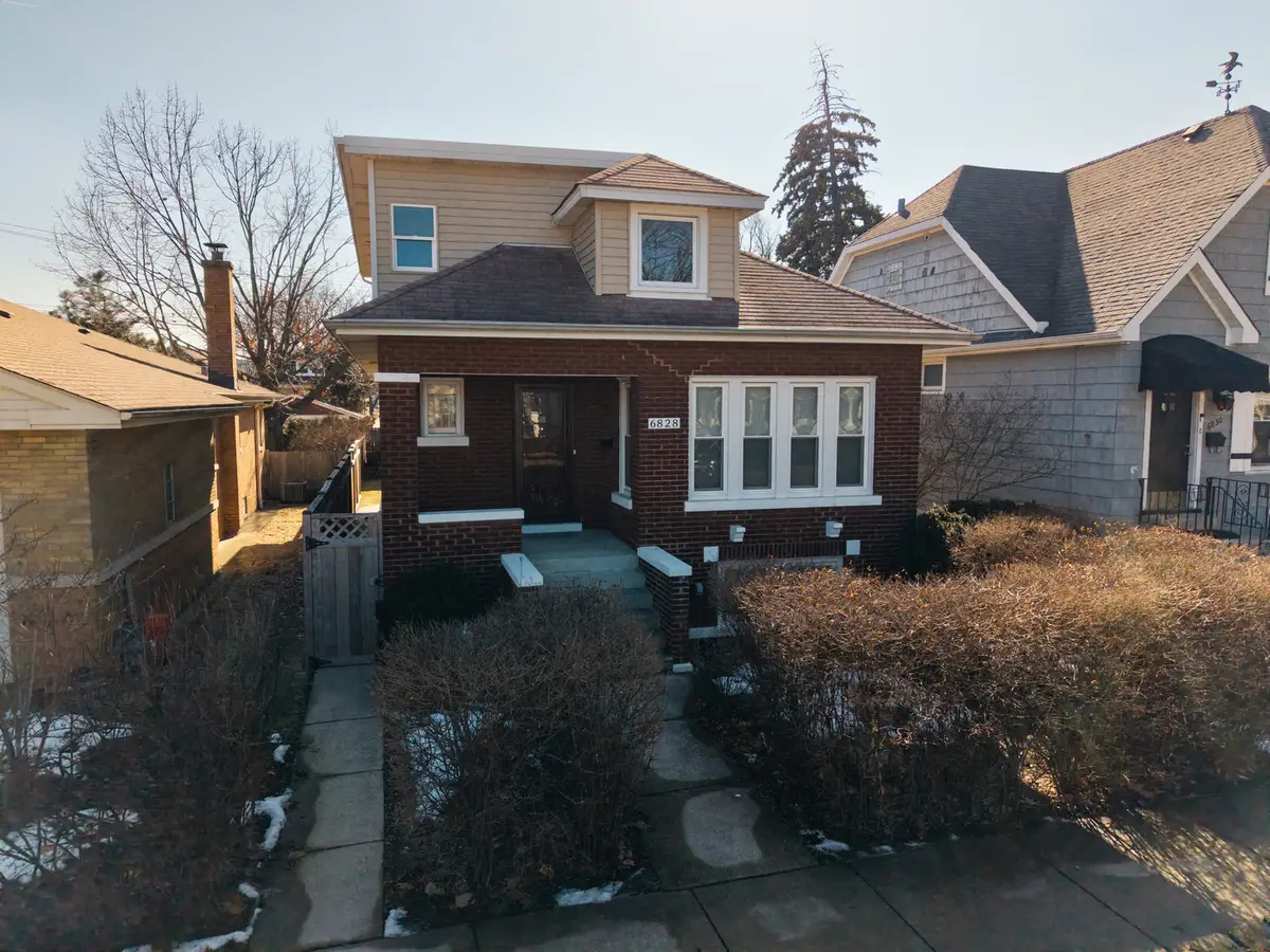 6828 30th Place, Berwyn, IL 60402 - #1