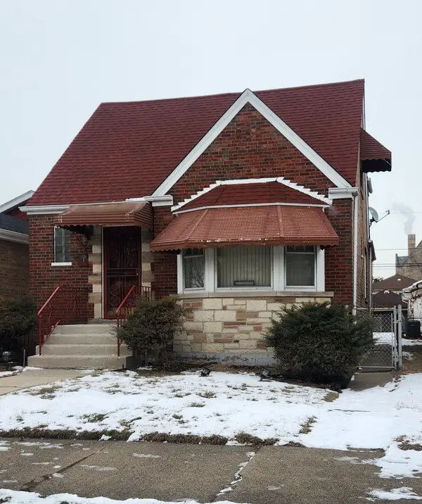 8351 S Dante Avenue, Chicago, IL 60619