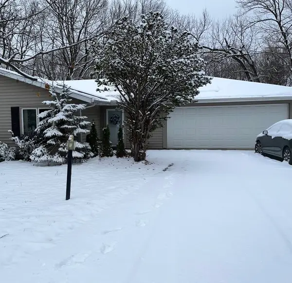 1100 W Orchard Lane, Peoria, IL 61615