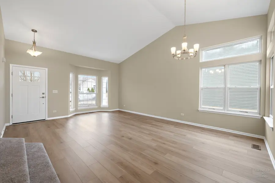 305 Harvest Gate Road, Lake In The Hills, IL 60156 - #2