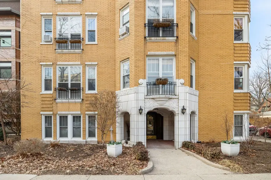 227 N Grove Avenue #3, Oak Park, IL 60302 - #2