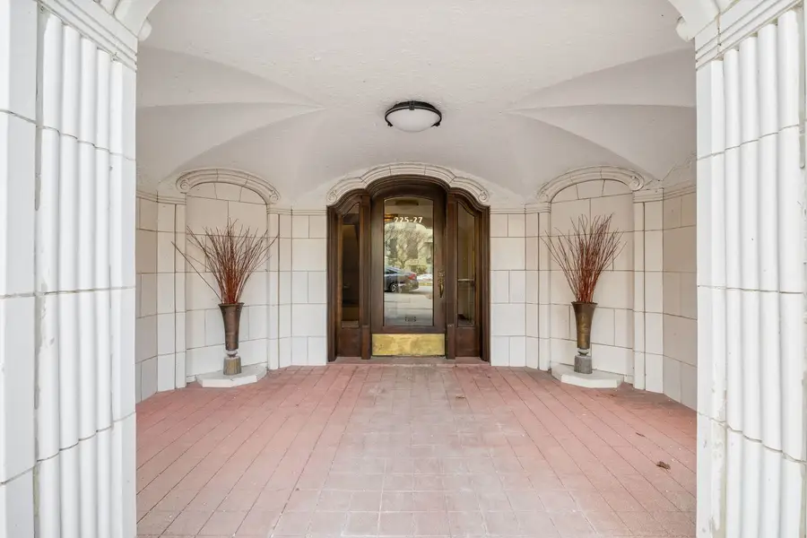 227 N Grove Avenue #3, Oak Park, IL 60302 - #3