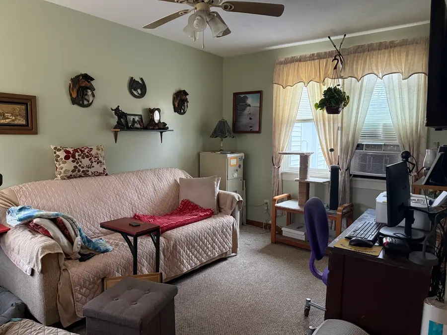 1922 W Richwoods Boulevard, Peoria, IL 61604 - #2