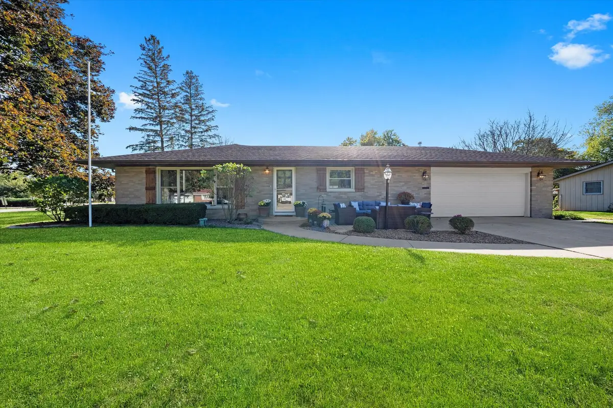 5 Crescent Place, Joliet, IL 60433 - #1