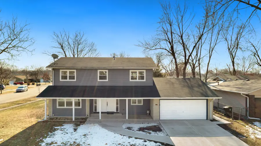 99 Essex Road, Elk Grove Village, IL 60007 - #2