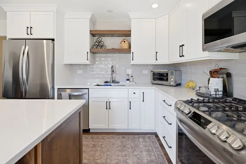 318 Dee Road, North Aurora, IL 60542 - #2