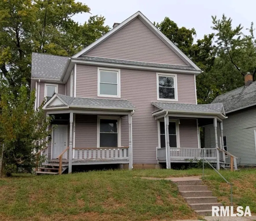 824 W 14th Street, Davenport, IA 52804 - #1