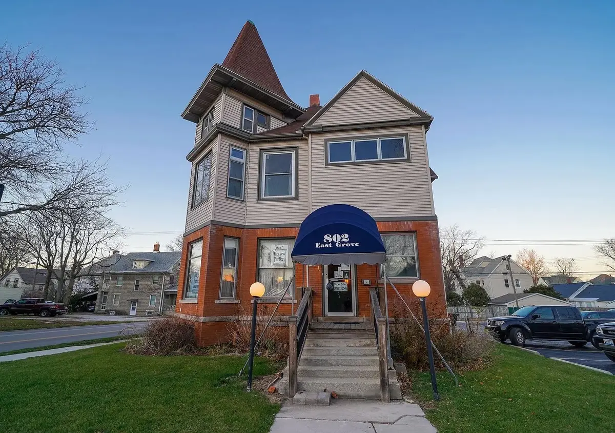802 E Grove Street, Bloomington, IL 61701 - #1