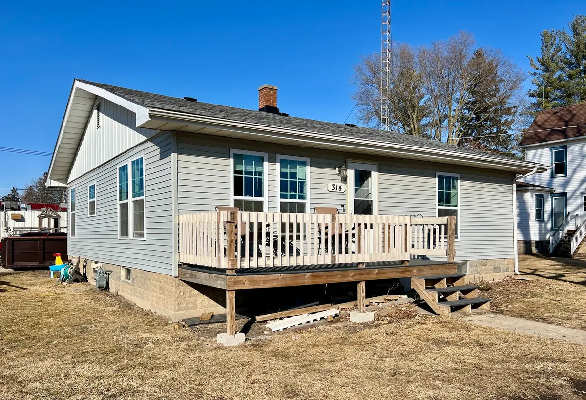 314 W Cherokee Avenue, Shabbona, IL 60550 - #1
