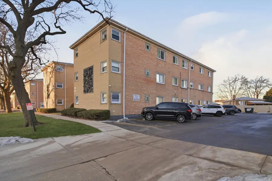 3822 Ruby Street #2E, Schiller Park, IL 60176 - #3
