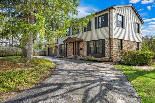 315 Charal Lane, Highland Park, IL 60035