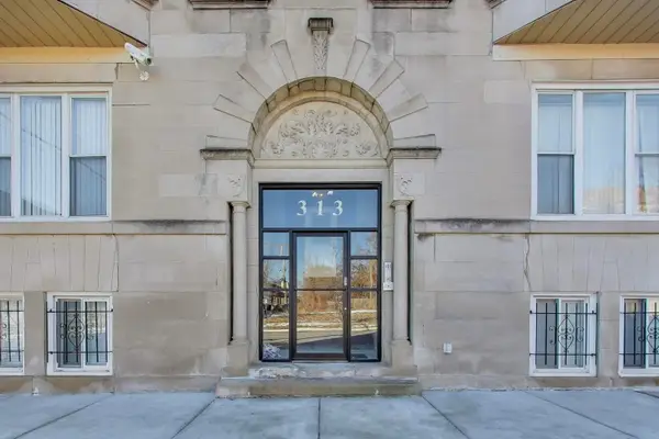 313 E 60th Street #4, Chicago, IL 60637