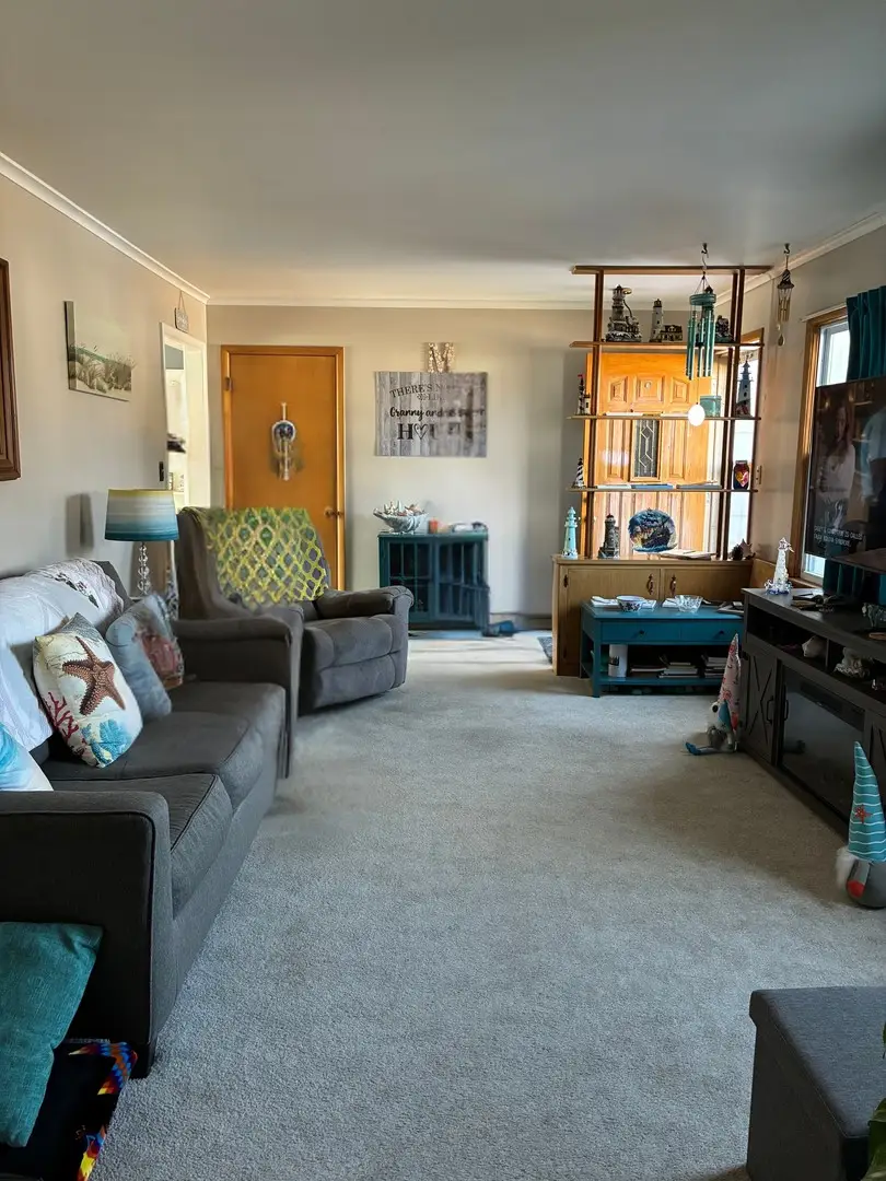 339 29th Avenue N, Clinton, IA 52732 - #3