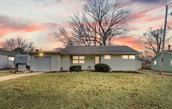 1104 Cambridge Drive, Champaign, IL 61821