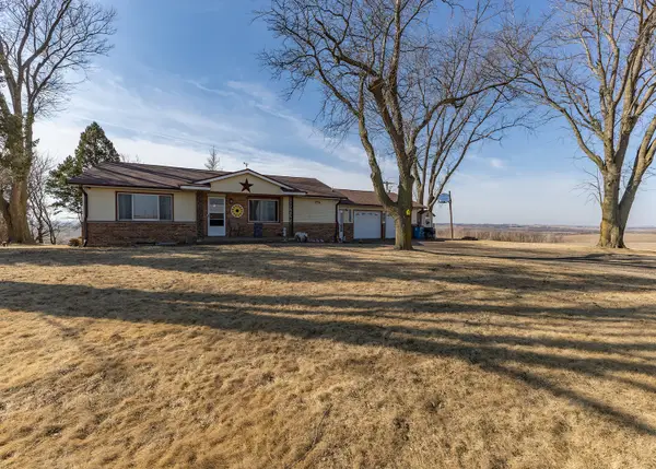 3779 136 Highway, Bryant, IA 52727