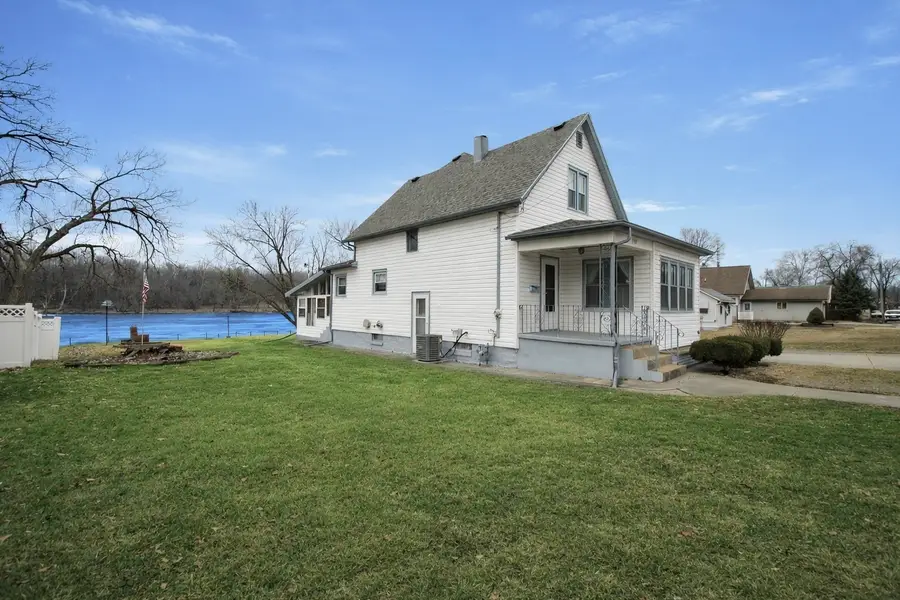 1903 W First Street, Dixon, IL 61021 - #2