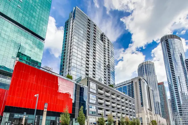 Address Withheld By Seller, Chicago, IL 60611