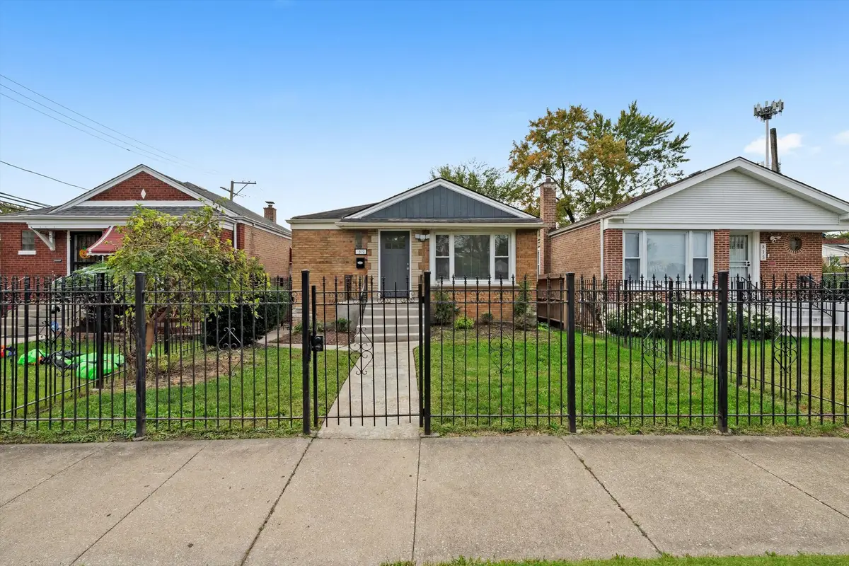 819 E 98th Place, Chicago, IL 60628 - #1