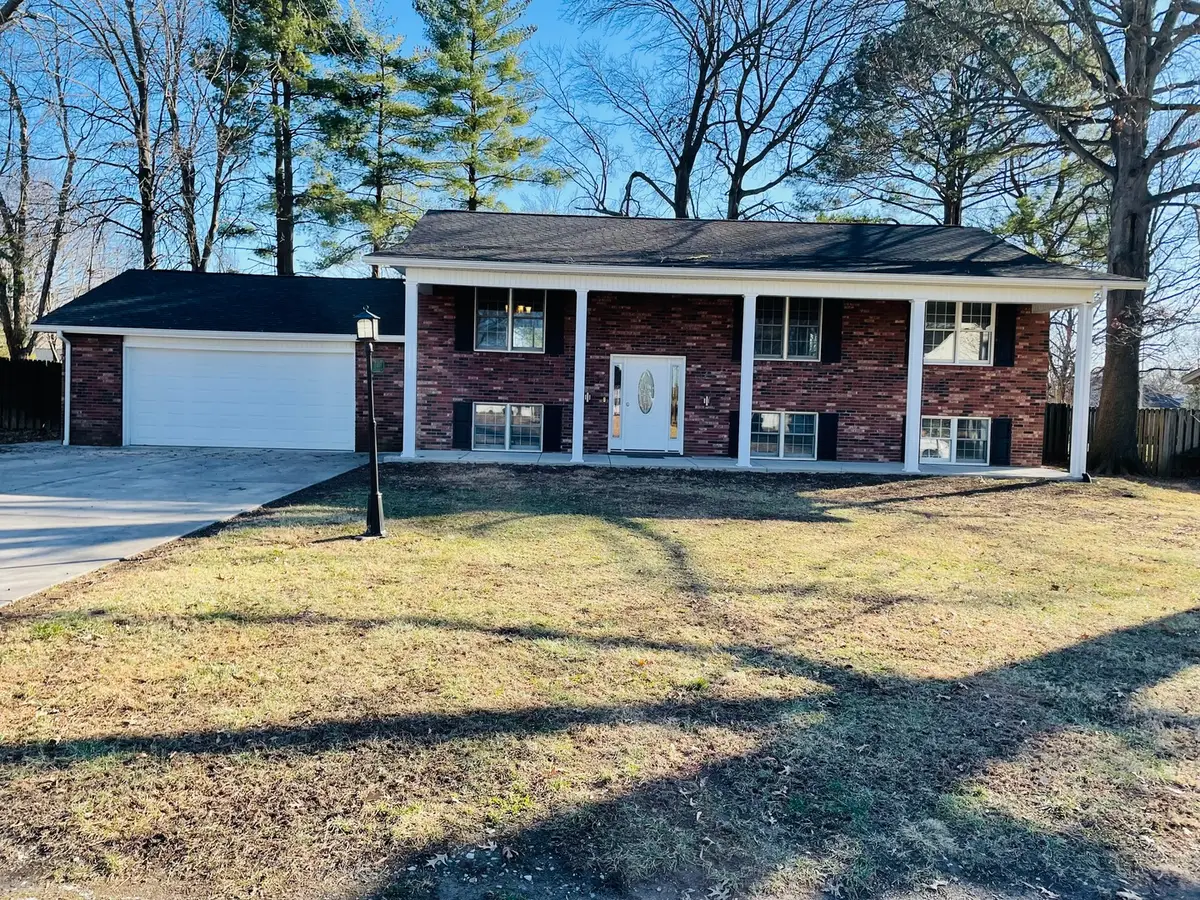 3307 N Lakeview Road, Marion, IL 62959 - #1