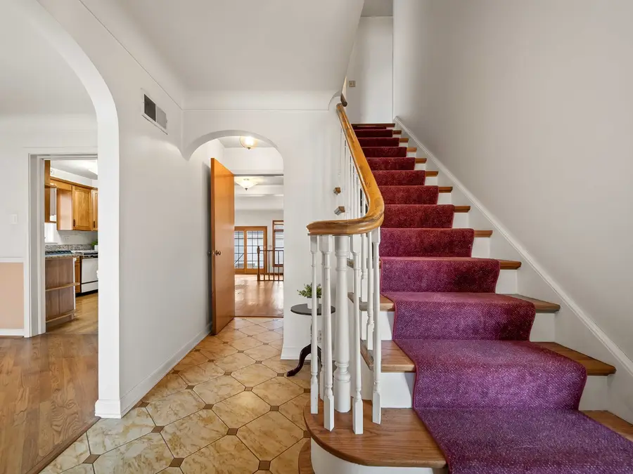 905 S Seminary Avenue, Park Ridge, IL 60068 - #3