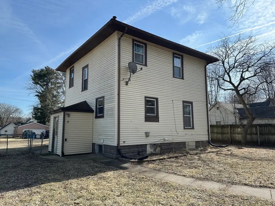 515 Burlington Street, Savanna, IL 61074 - #3