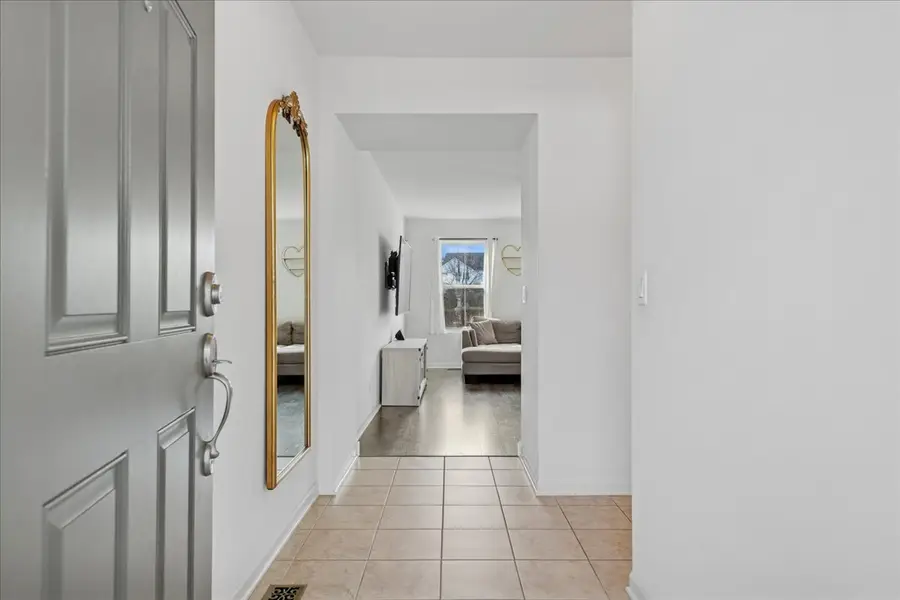 1488 Yosemite Circle, Crystal Lake, IL 60014 - #2