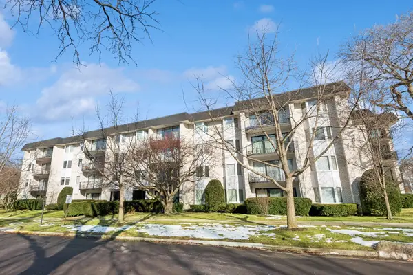235 Ridge Road #4J, Wilmette, IL 60091