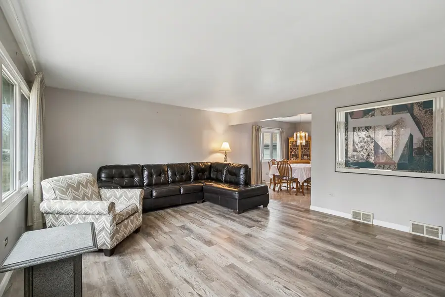 3821 Cheyenne Road, Gurnee, IL 60031 - #2