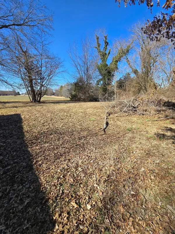 00 Giant City Road S, Carbondale, IL 62902