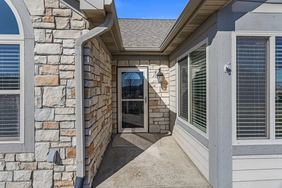 2748 J T Coffman Drive, Champaign, IL 61822 - #2