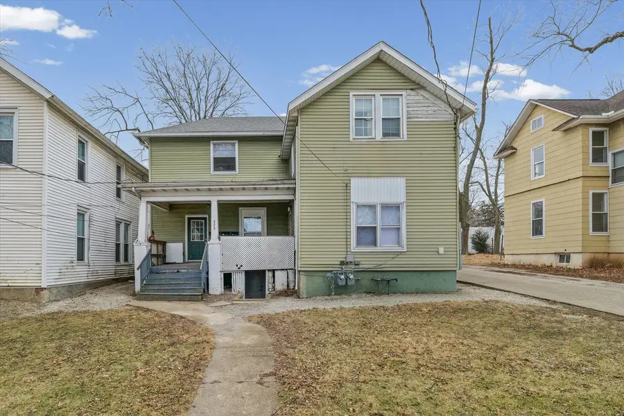 820 W Washington Street, Bloomington, IL 61701 - #2