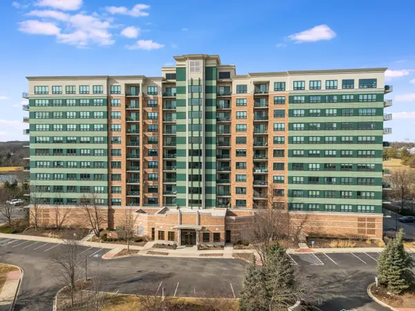 Address Withheld By Seller, Woodridge, IL 60517