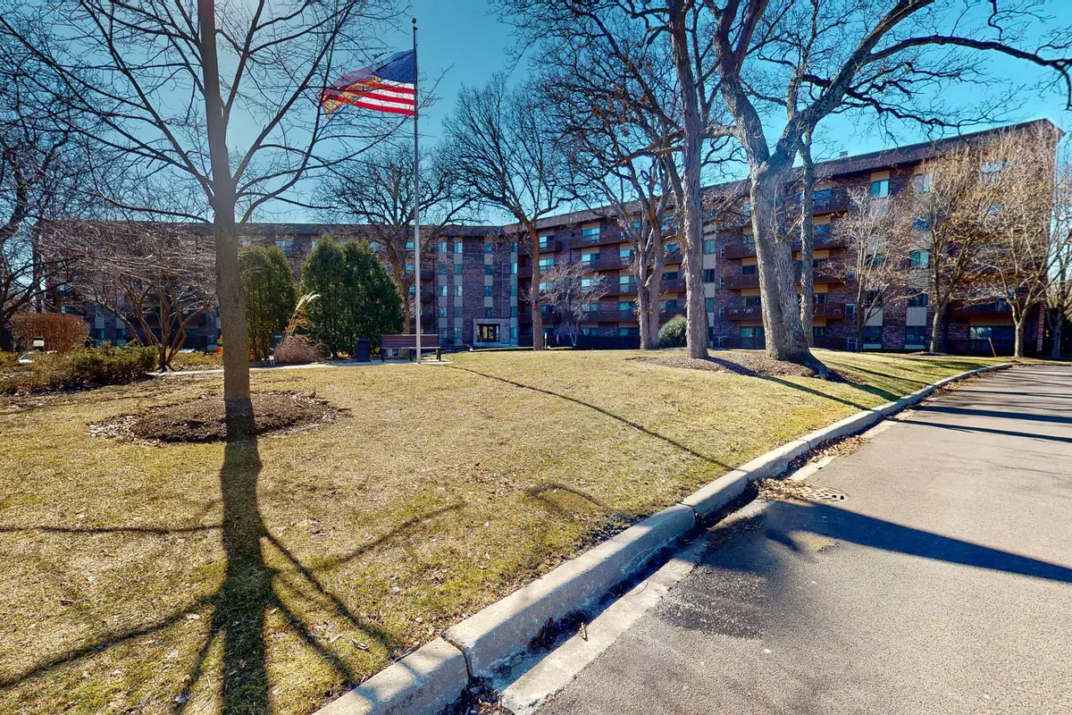 120 Lakeview Drive #110, Bloomingdale, IL 60108 - #1