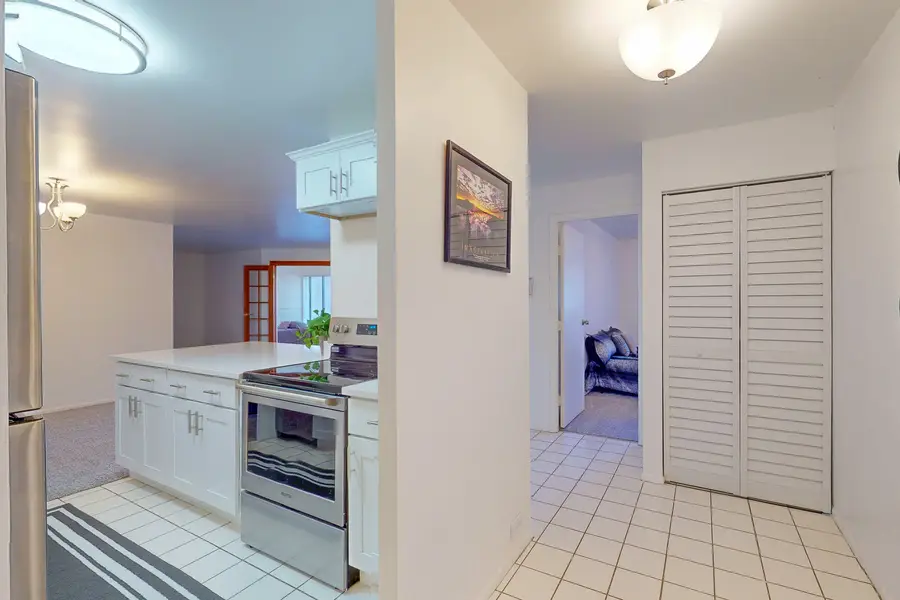 120 Lakeview Drive #110, Bloomingdale, IL 60108 - #3