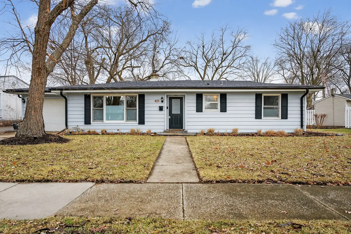 714 E Eisenhower Avenue, Palatine, IL 60074 - #1