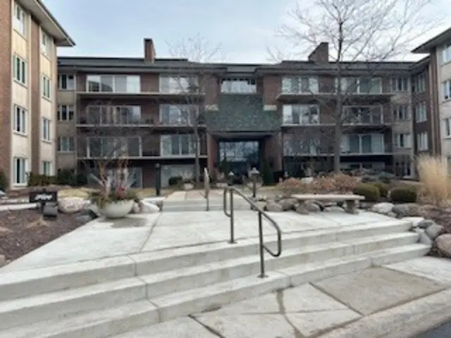 5 Oak Brook Club Drive #S205, Oak Brook, IL 60523 - #1