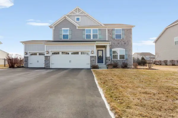 959 Sunburst Lane, Gilberts, IL 60136